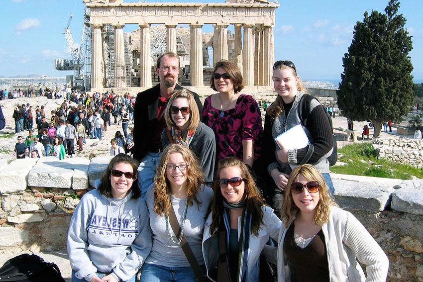 皇冠现金网学生在雅典前旅行